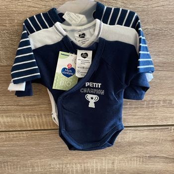 Lot de Body naissance neuf