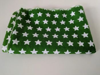 Coton étoiles vert et blanc