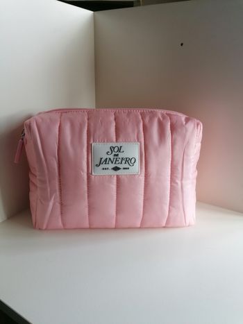 Pochette rose neuve