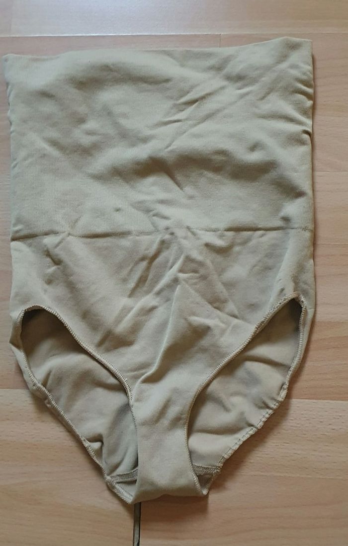 Culotte gainage très peu portée - photo numéro 2