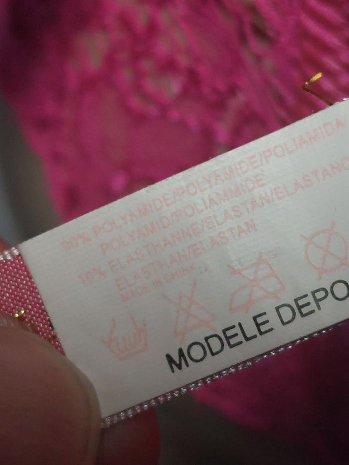 Ensemble soutien-gorge et string rose fluo - photo numéro 8