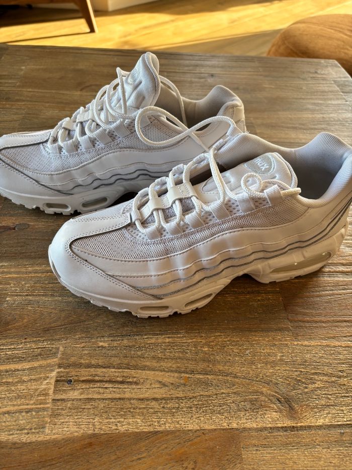 Basket Nike air Max 95 t. 43 - photo numéro 5