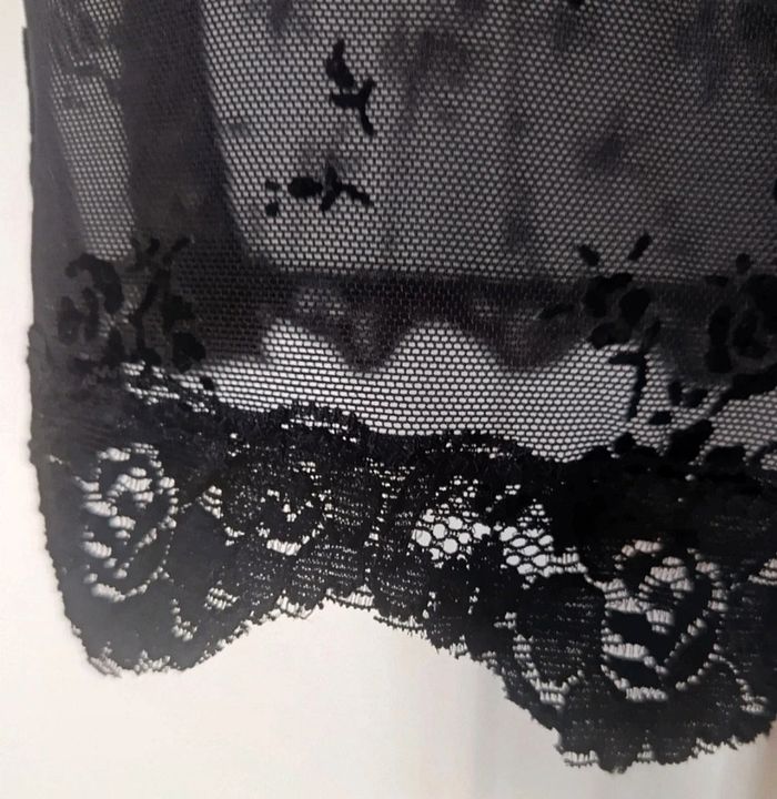 robe lingerie nuisette dentelle transparente Noir fleuri taille m 38 - photo numéro 6