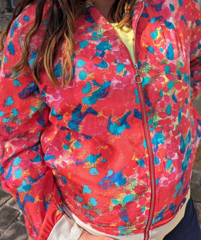 Bomber coloré Sousse détails dorés 
Taille 3XL - photo numéro 4