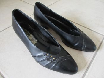 Escarpins noirs femme – pointure 39