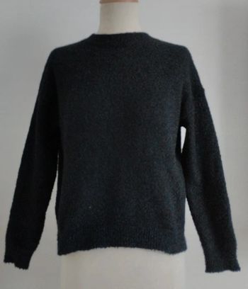 Joli pull noir Kiabi taille 12 ans