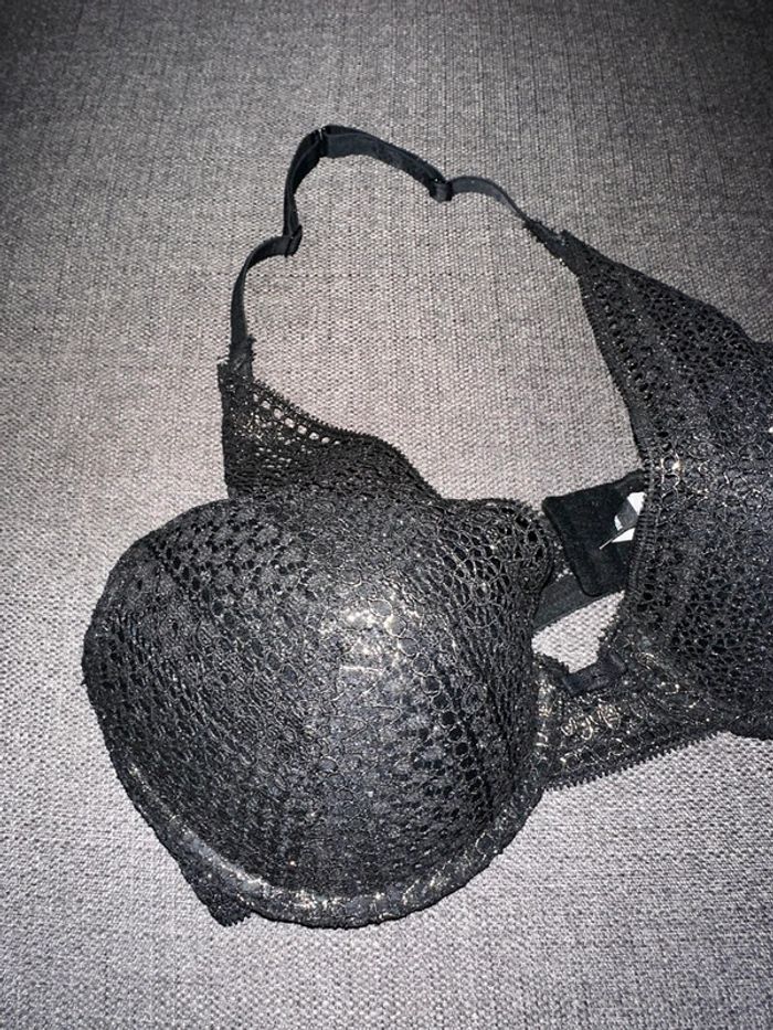 Soutien gorge noir et or - photo numéro 4