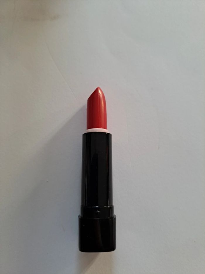 Rouge à lèvres rouge - photo numéro 3