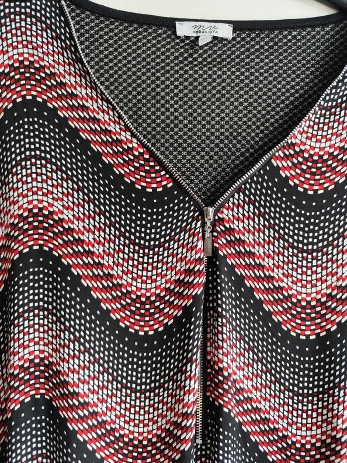 Jolie blouse à motifs avec dentelle dans le dos taille 54/56 Modavista - photo numéro 5