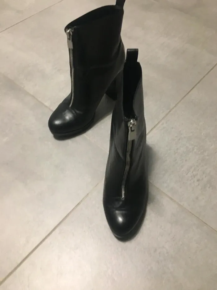 Bottines noires zara pointure 37 - photo numéro 2