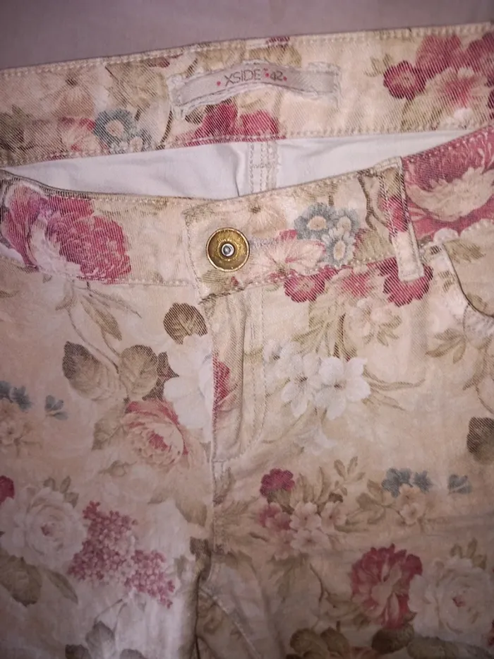Pantalon fleurs - photo numéro 3