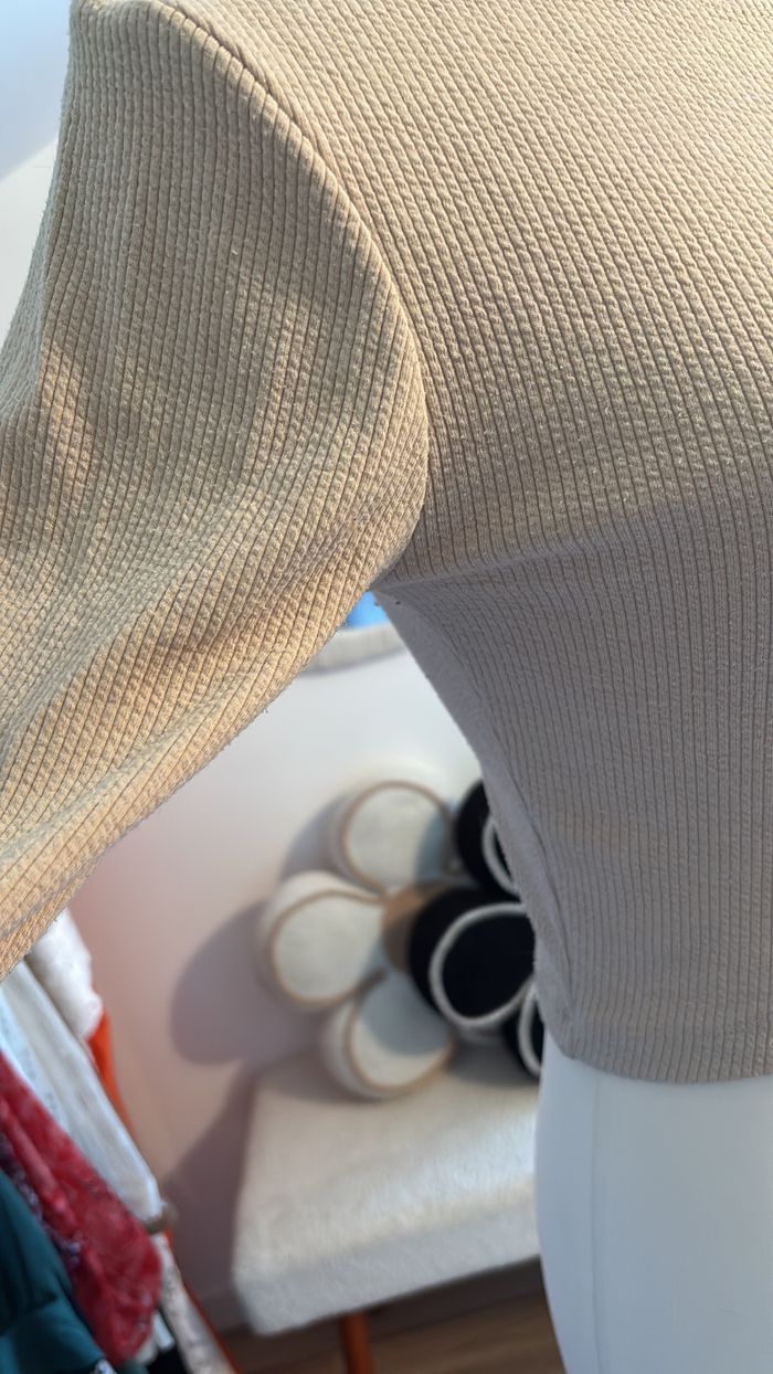 Top Zara beige T40 - photo numéro 2