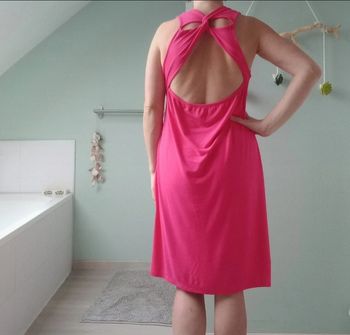 Jolie robe dos nu taille 38-40