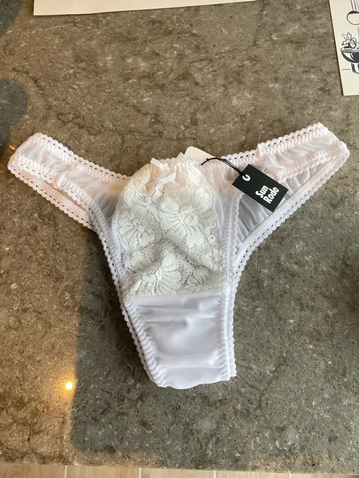 Tanga blanc neuf