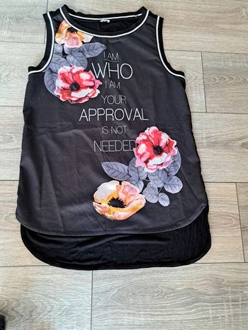 T.shirt sans manche taille 38