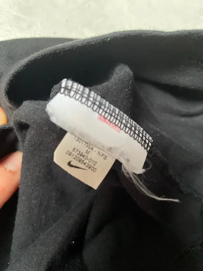 tee shirt Nike 10/12 ans - photo numéro 4