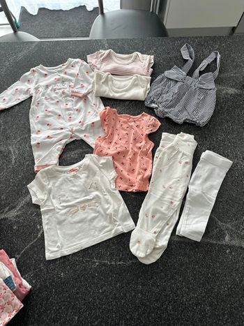 Lot de vêtements bébé fille 3 mois très bon état