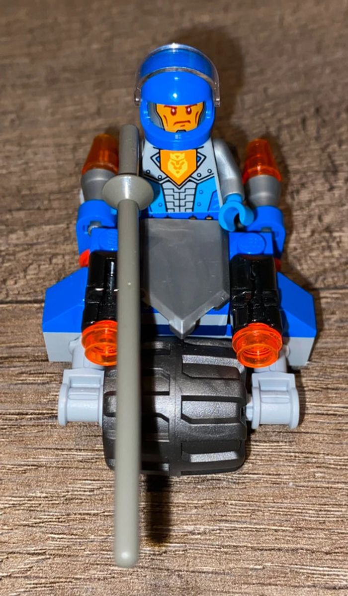 Lego nexo knights 70347 + 30371 - photo numéro 4