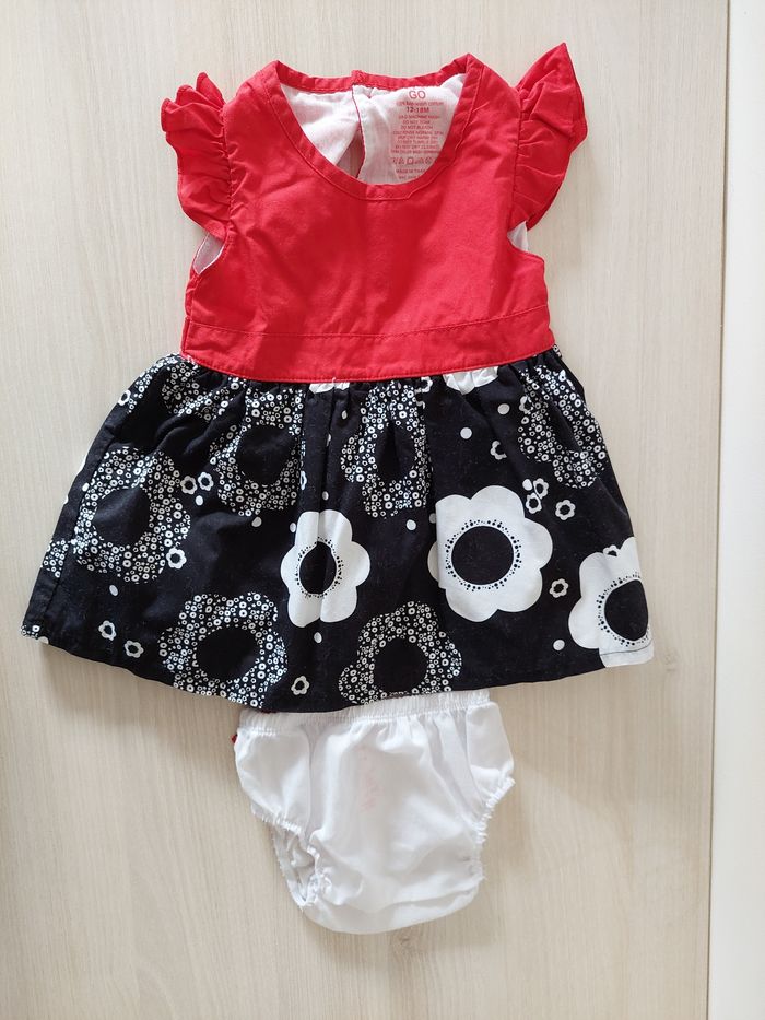 Robe rouge et noir avec la culotte 12/18 mois