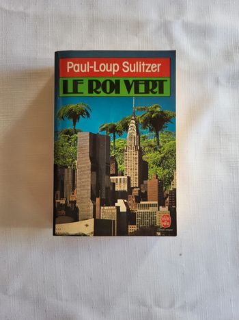 Livre dexpoche Le roi vert