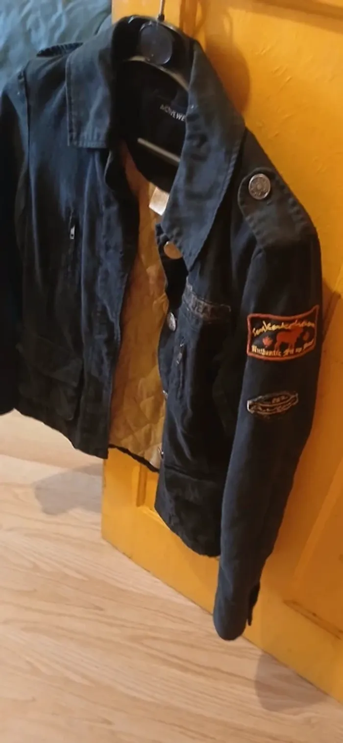 Blouson noir