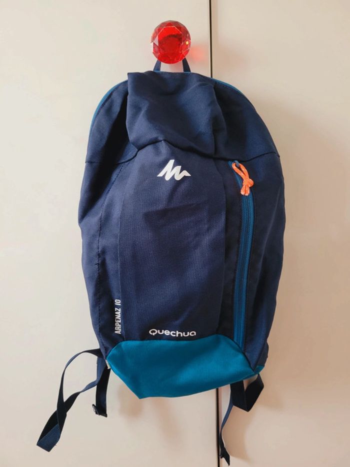 Sac à dos bleu marine quechua sport ultra léger voyage tablette - photo numéro 3