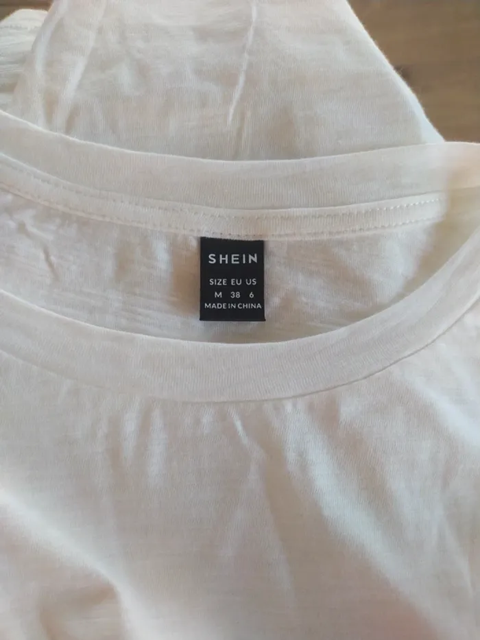 Blouse fleurie avec broderies neuve M - photo numéro 5