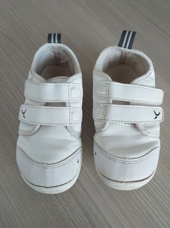 Baskets Decathlon pointure 26