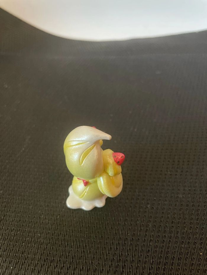 Figurine Charmilly Alcremie Pokémon Nintendo 4,5cm Jazwares brillant. - photo numéro 5