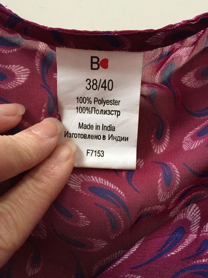 Blouse Blanche Porte Taille 38/40 - photo numéro 2
