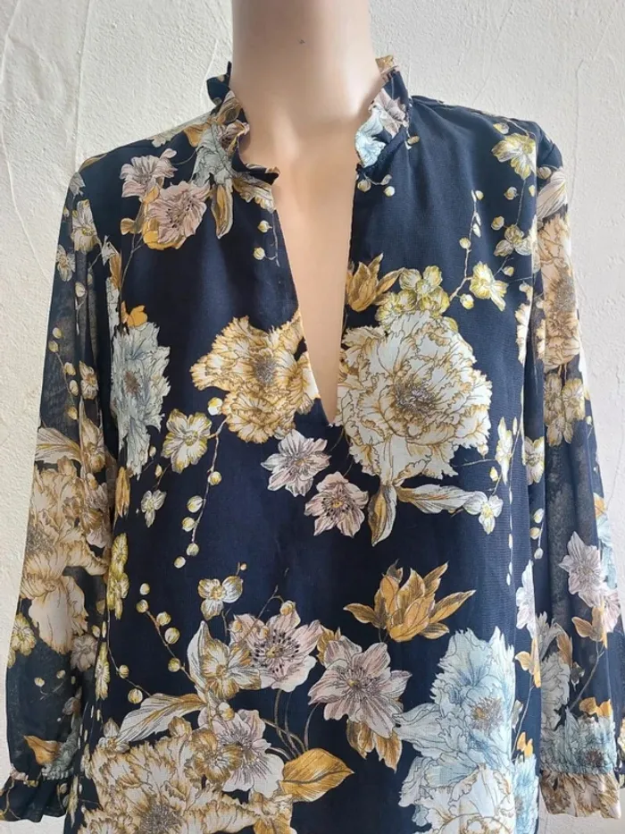 Robe fleurie Taille 38 - photo numéro 2
