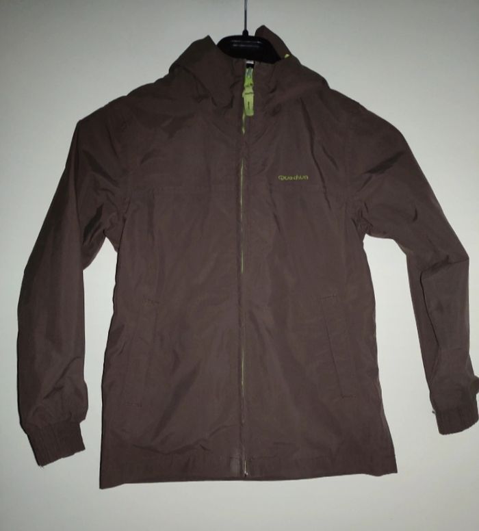 Coupe vent quechua taille 6 ans