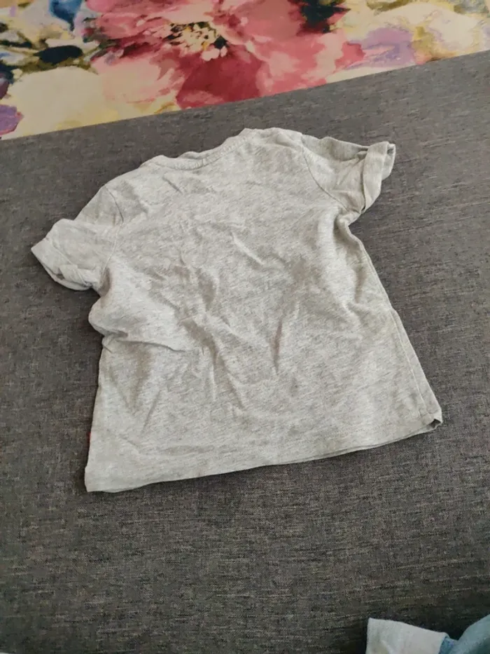 T-shirt gris - photo numéro 3