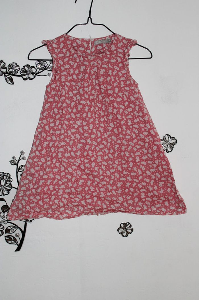 🌸 Jolie robe rose fleurie "Tout Simplement" - Taille 4 ans 🌸