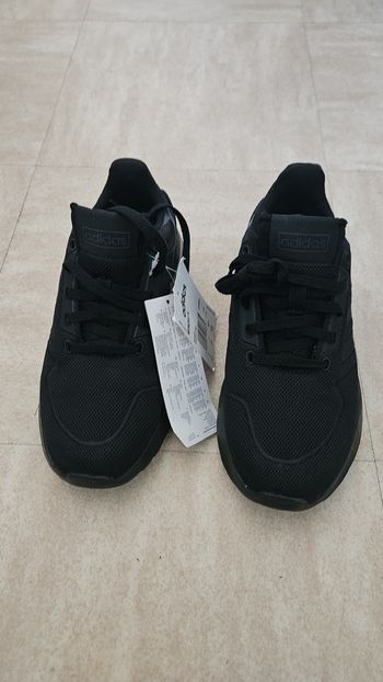 Baskets Adidas noires neuves taille 35.5