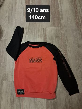 Sweat 9/10 ans 140cm primark 