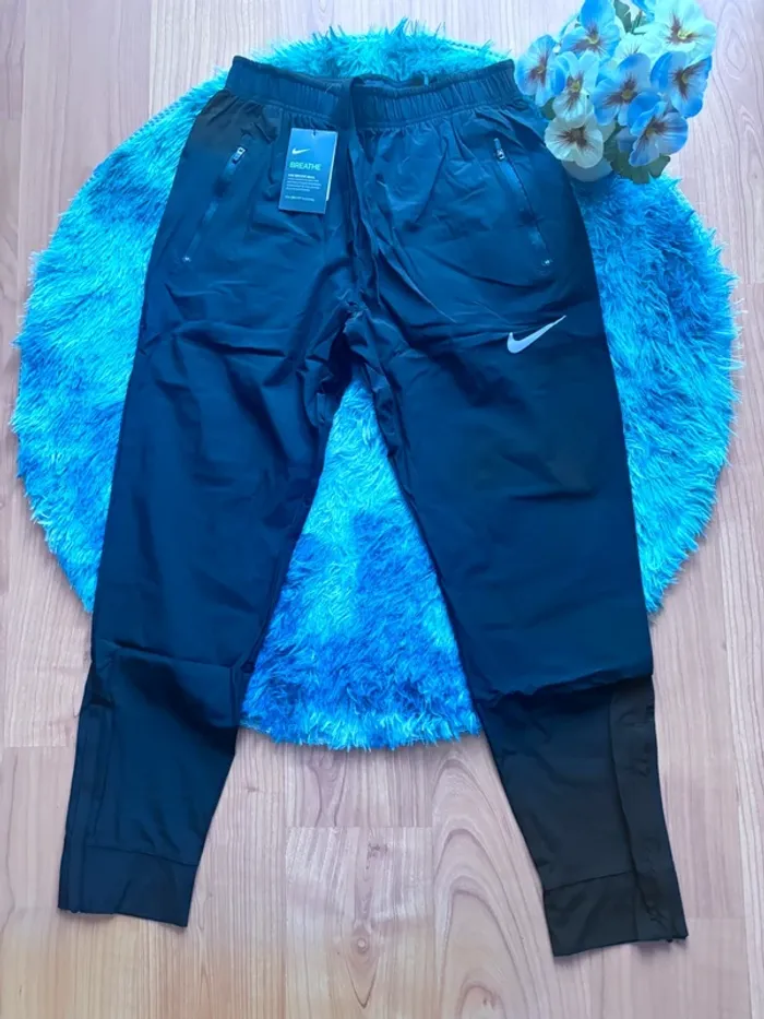 Pantalon de sport Nike noir - Taille S - photo numéro 2