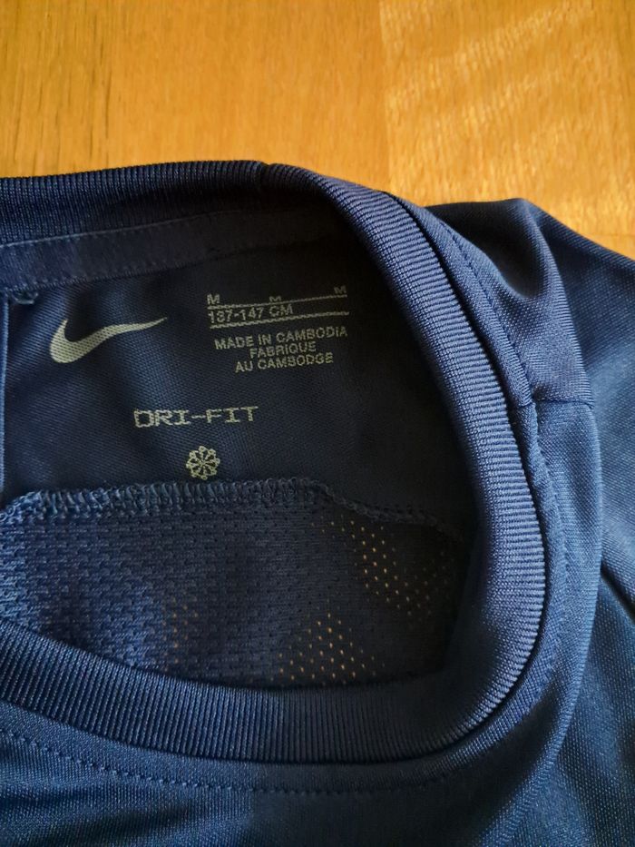 Tee-shirt Dri Fit 10/12 ans Nike Neuf - photo numéro 3
