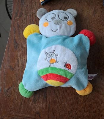 Doudou multicolore