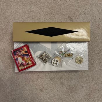 Coffret UPC Dracaufeu & 151 Mew vide