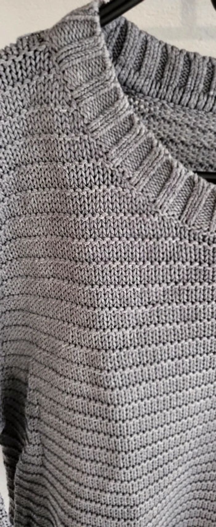 Pull H&M gris - photo numéro 2