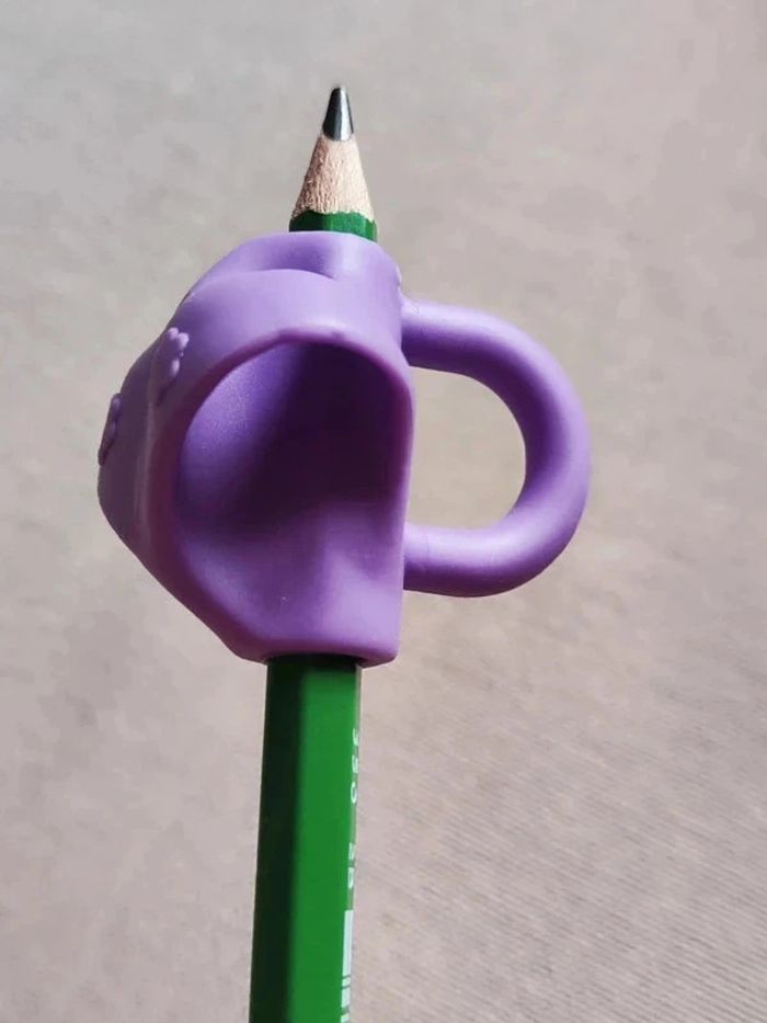 Correcteur de posture d'écriture en silicone souple - photo numéro 5