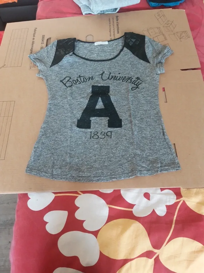 Joli tee-shirt taille unique