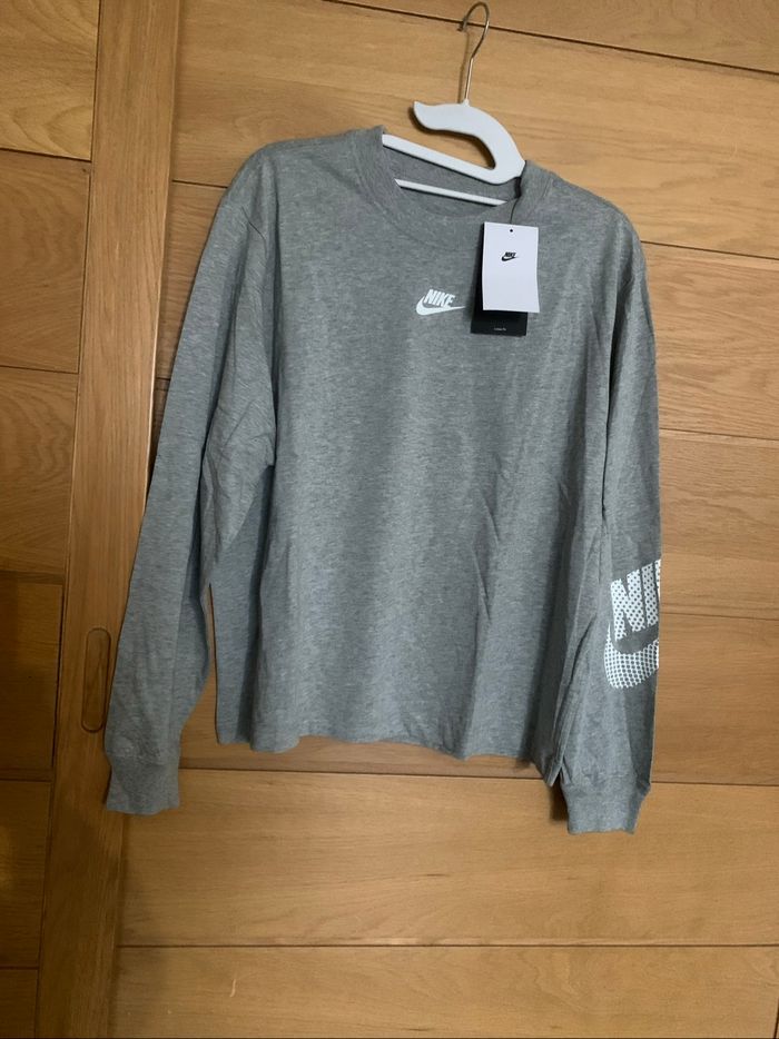 Tee-shirt manches longues neuf - photo numéro 3