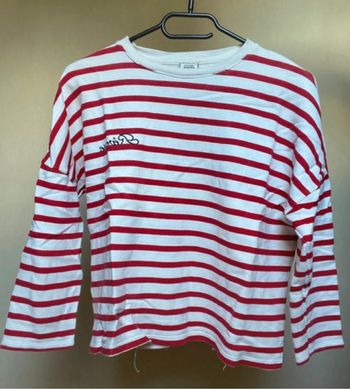 Pull rayé rouge et blanc