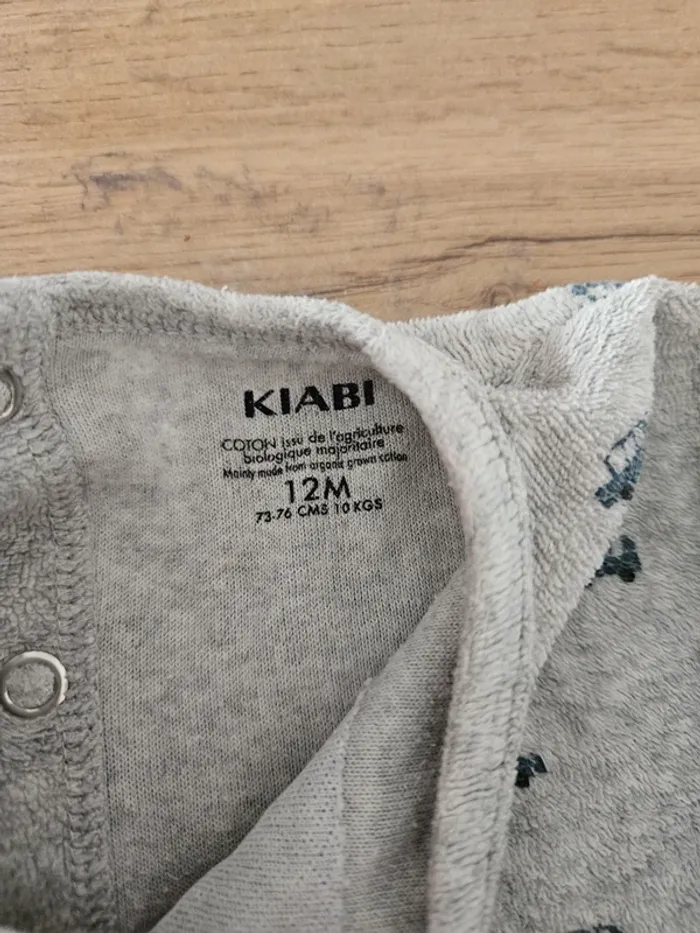Pyjama 1 pièce kiabi 12 mois vroum bébé garçon - photo numéro 3