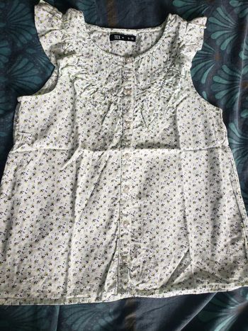 Blouse fleurie tex 9-10 ans