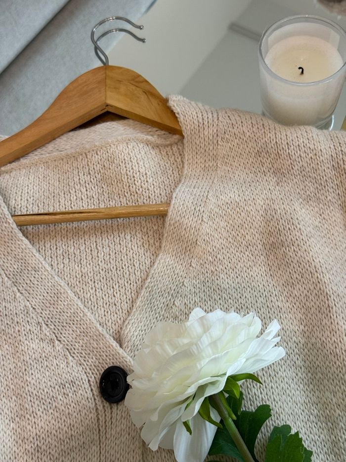 Cardigan couleur crème neuve - photo numéro 2