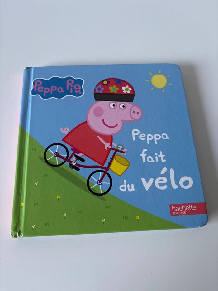 Livre peppa pig fait du vélo