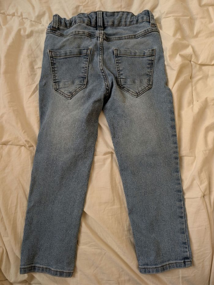 Jean bleu - photo numéro 2